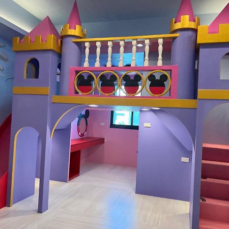 Fun Holiday Family Hostel Tainan Eksteriør billede
