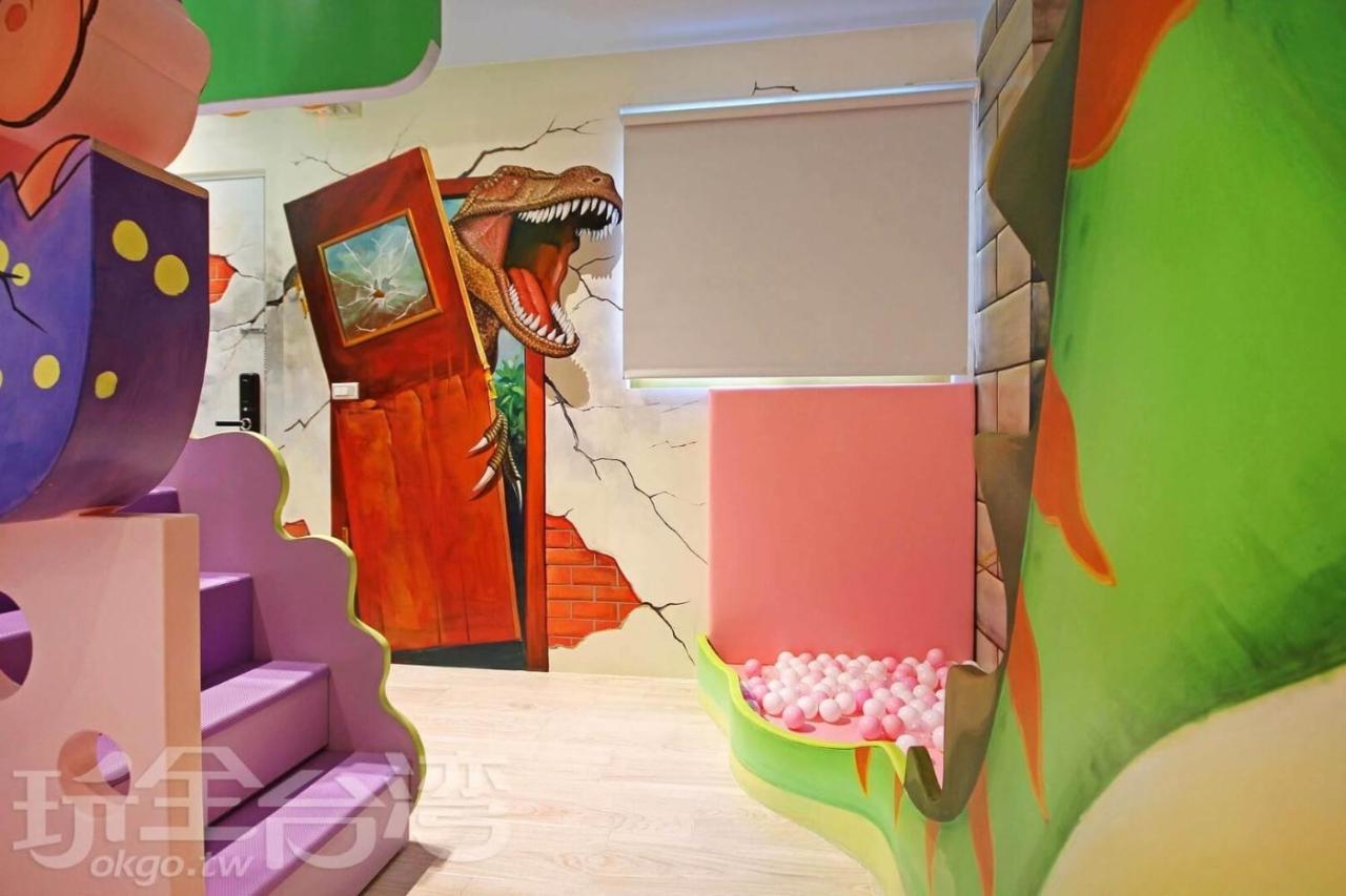 Fun Holiday Family Hostel Tainan Eksteriør billede