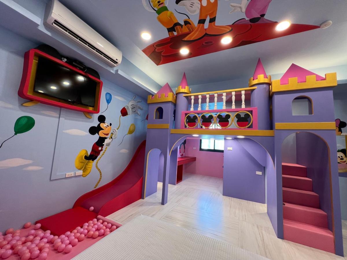 Fun Holiday Family Hostel Tainan Eksteriør billede