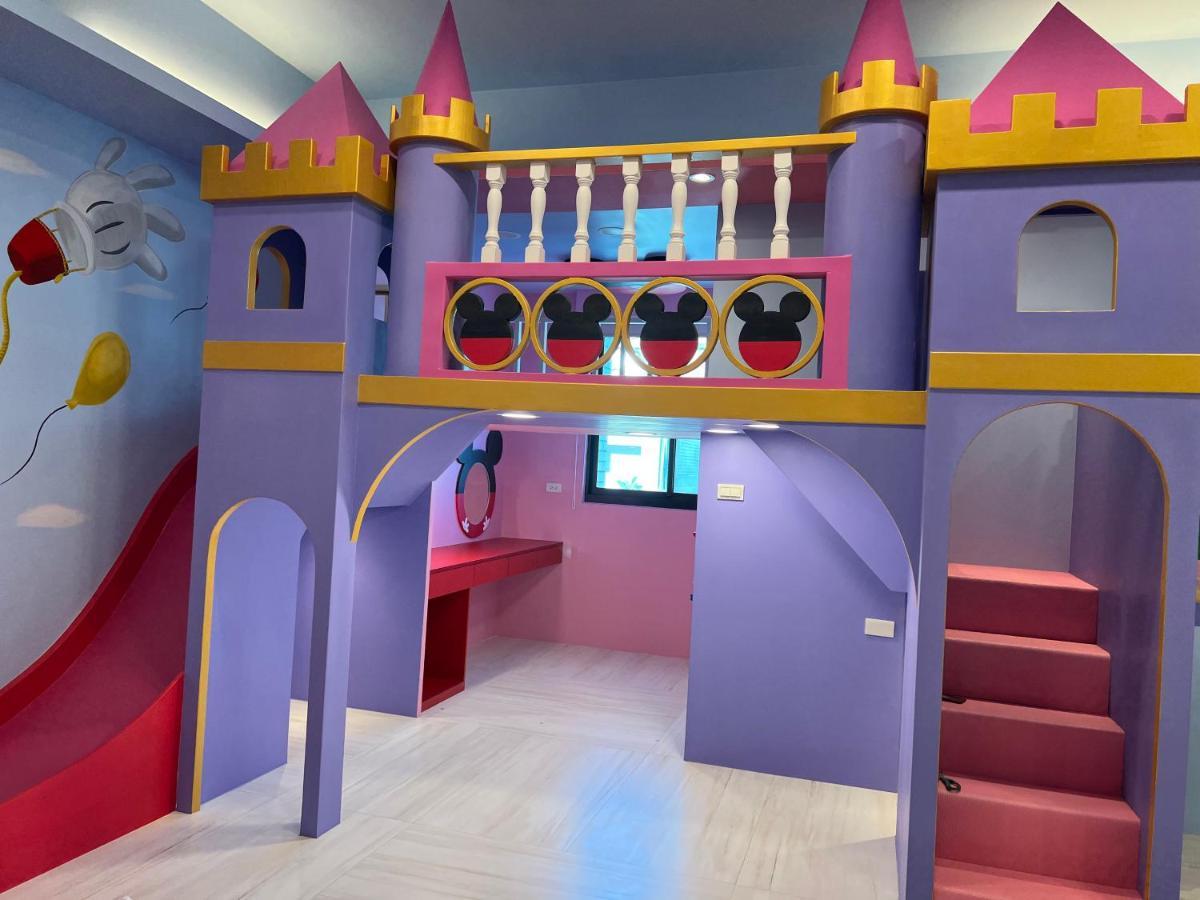 Fun Holiday Family Hostel Tainan Eksteriør billede