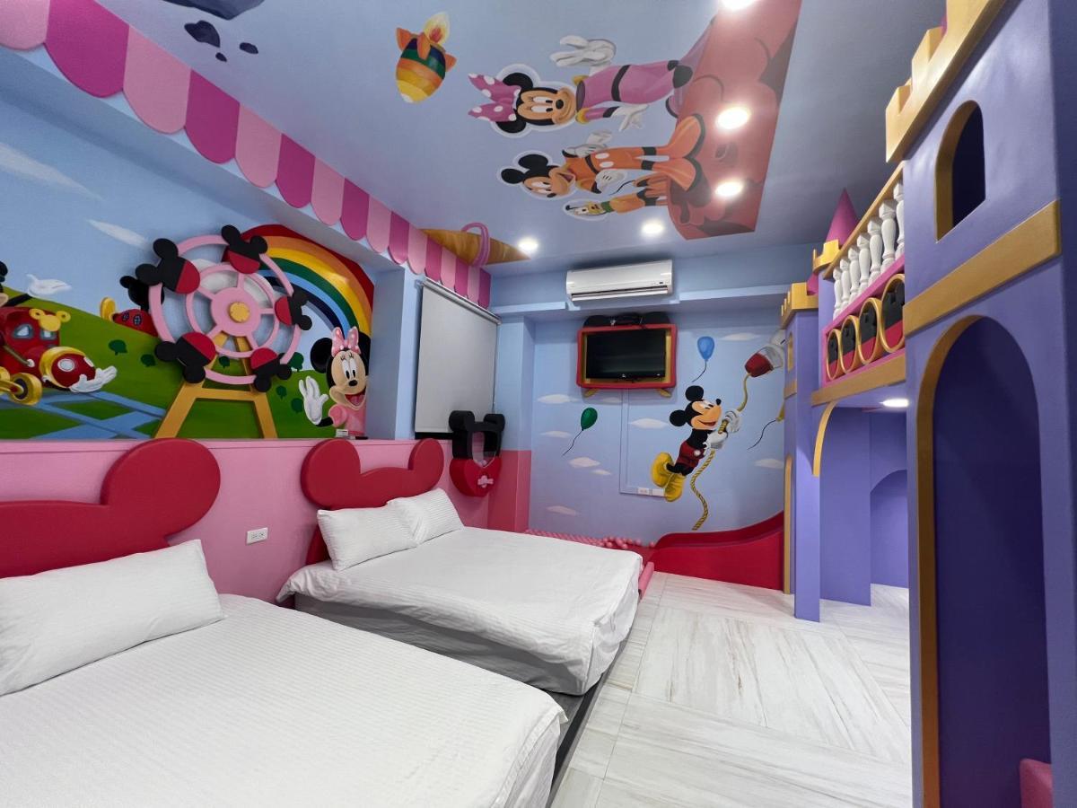 Fun Holiday Family Hostel Tainan Eksteriør billede