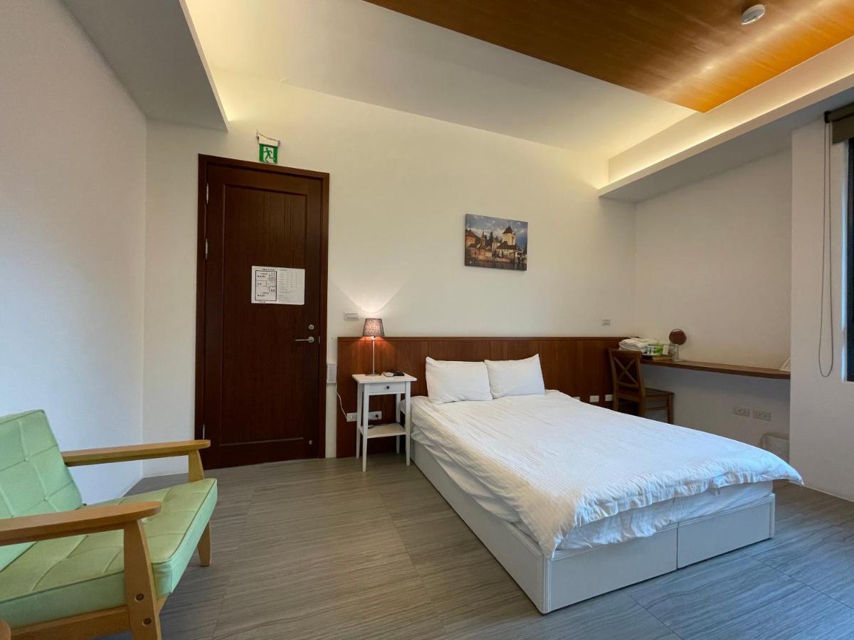 Fun Holiday Family Hostel Tainan Eksteriør billede